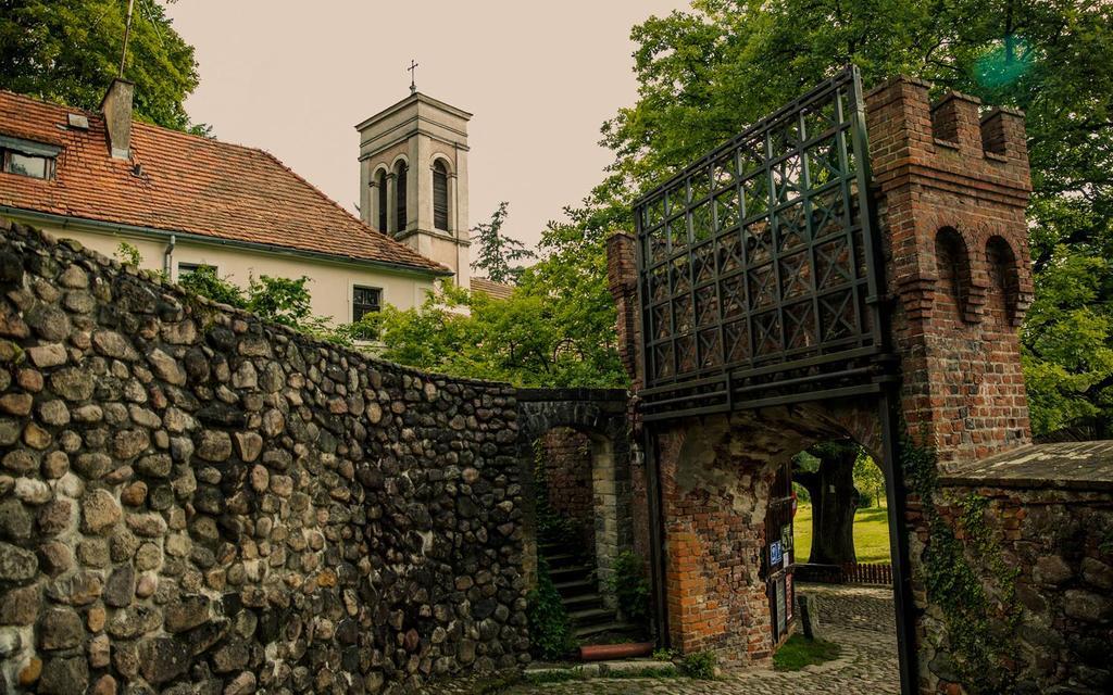 ホテル Zamek Joannitow Łagów エクステリア 写真
